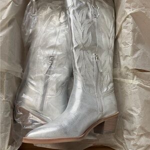 NWT Dolce Vita Shiren Boot Size 8